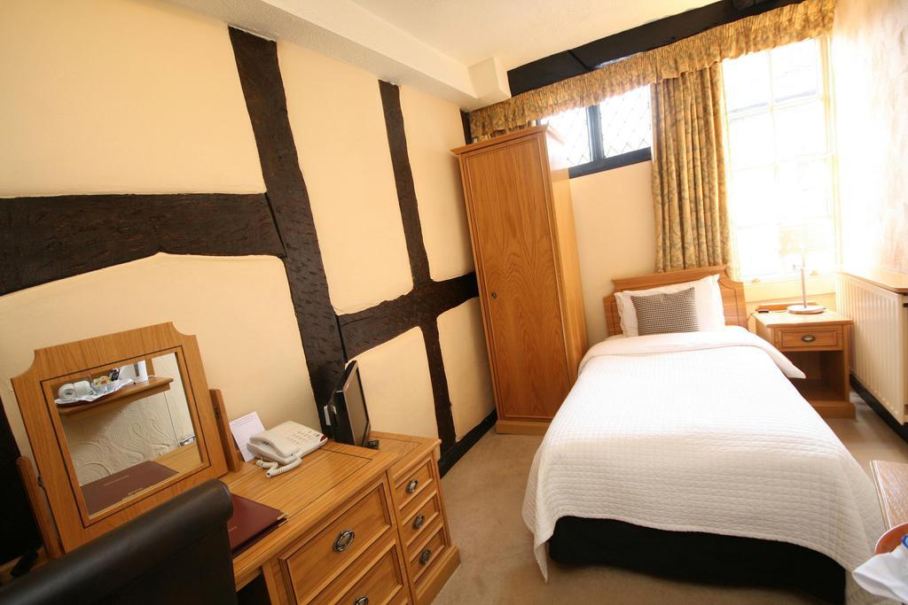 Crown Hotel Nantwich Room photo