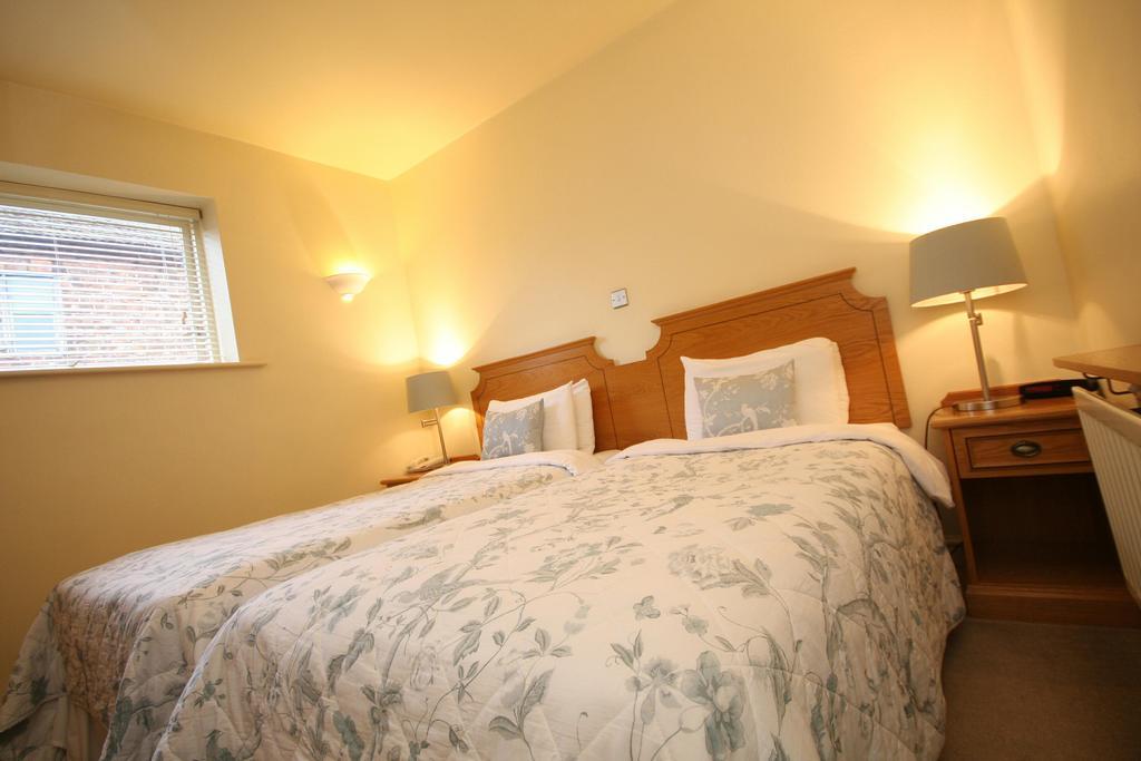 Crown Hotel Nantwich Room photo